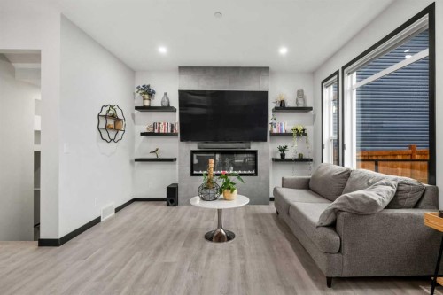 119 Howse Hill Ne, Calgary, AB - Indoor
