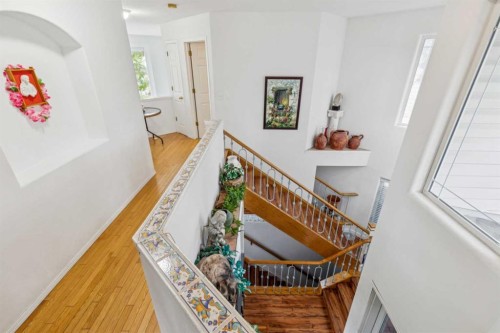 23 Sierra Nevada Close Sw, Calgary, AB - Indoor Photo Showing Other Room
