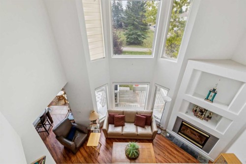 23 Sierra Nevada Close Sw, Calgary, AB - Indoor With Fireplace