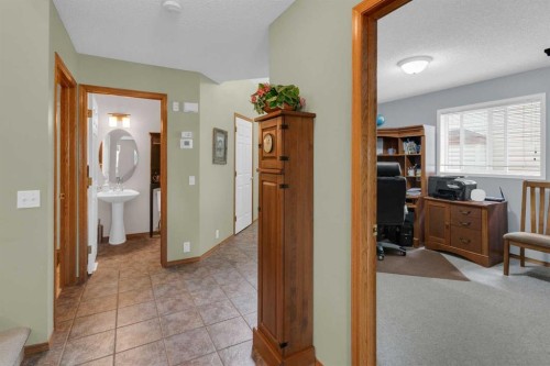 264 Tuscany Ridge View Nw, Calgary, AB - Indoor Photo Showing Other Room