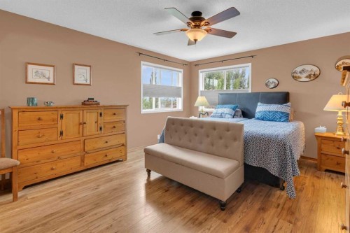 264 Tuscany Ridge View Nw, Calgary, AB - Indoor Photo Showing Bedroom