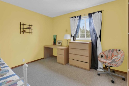 264 Tuscany Ridge View Nw, Calgary, AB - Indoor Photo Showing Bedroom