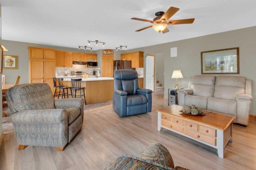 264 Tuscany Ridge View Nw, Calgary, AB - Indoor Photo Showing Living Room