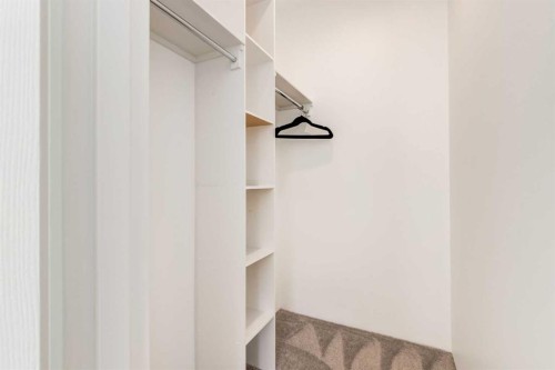 4503 75 Street Nw, Calgary, AB - Indoor With Storage