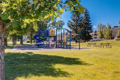 4503 75 Street Nw, Calgary, AB - Outdoor