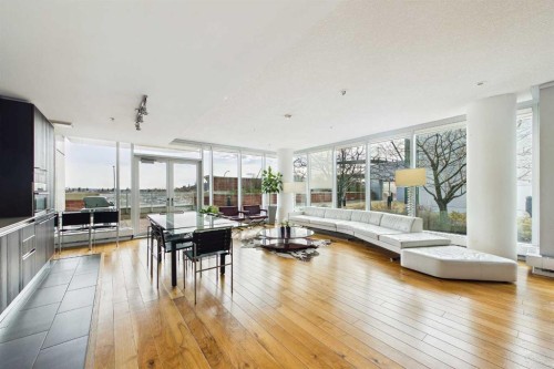 3001-433 11 Avenue Se, Calgary, AB - Indoor Photo Showing Living Room