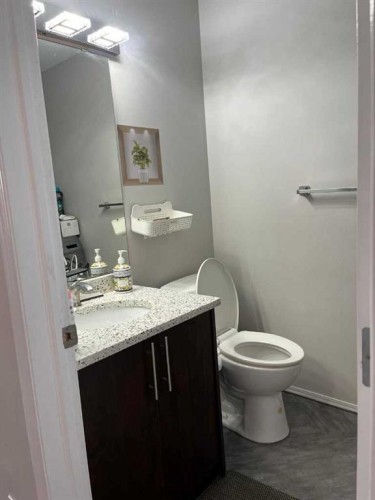 50 Tarawood Lane Ne, Calgary, AB - Indoor Photo Showing Bathroom