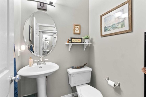 22 Westfall Drive, Okotoks, AB - Indoor Photo Showing Bathroom