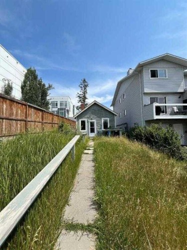 3816 Parkhill Place SW Calgary, AB T2S 2W7