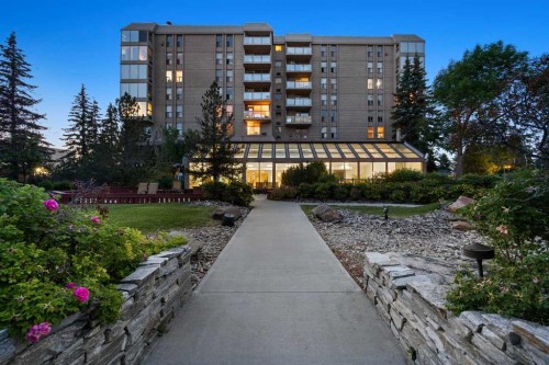 204-4603 Varsity Drive Nw, Calgary, AB 