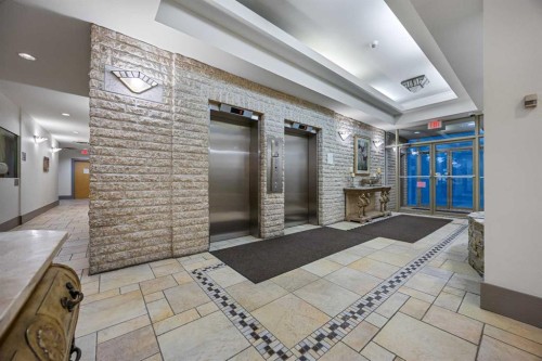 204-4603 Varsity Drive Nw, Calgary, AB 