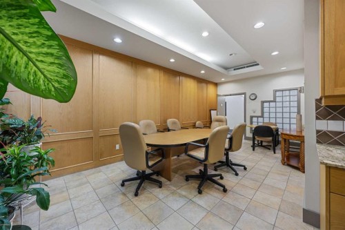 204-4603 Varsity Drive Nw, Calgary, AB 