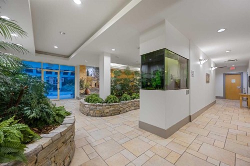 204-4603 Varsity Drive Nw, Calgary, AB 