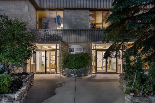 204-4603 Varsity Drive Nw, Calgary, AB 