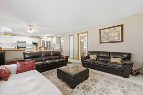 71 Woodpark Close Sw, Calgary, AB - Indoor Photo Showing Living Room