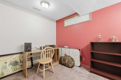 71 Woodpark Close Sw, Calgary, AB - Indoor