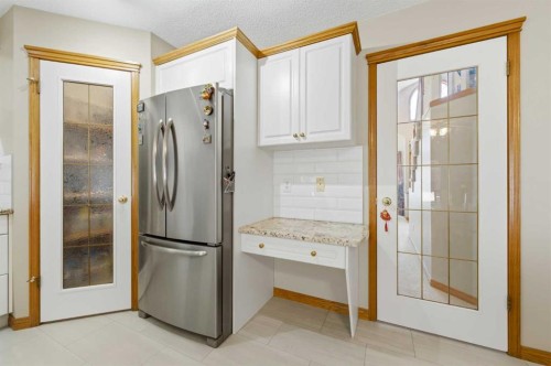 71 Woodpark Close Sw, Calgary, AB - Indoor