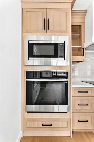1204 Lake Sylvan Drive Se, Calgary, AB - Indoor Photo Showing Kitchen