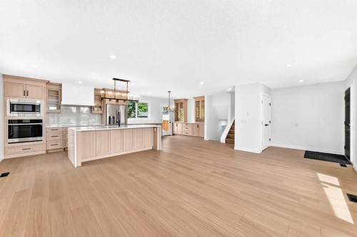 1204 Lake Sylvan Drive Se, Calgary, AB - Indoor Photo Showing Kitchen