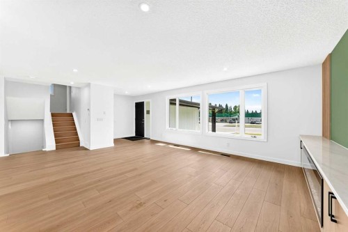 1204 Lake Sylvan Drive Se, Calgary, AB - Indoor Photo Showing Other Room