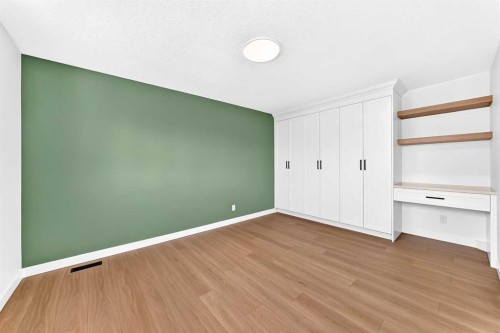 1204 Lake Sylvan Drive Se, Calgary, AB - Indoor Photo Showing Other Room
