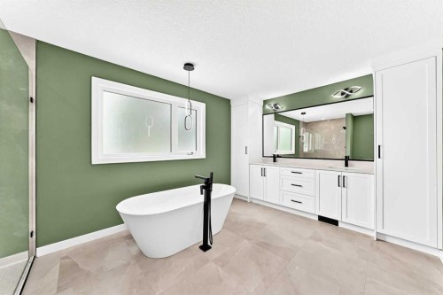 1204 Lake Sylvan Drive Se, Calgary, AB - Indoor Photo Showing Bathroom