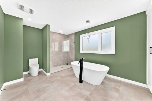 1204 Lake Sylvan Drive Se, Calgary, AB - Indoor Photo Showing Bathroom