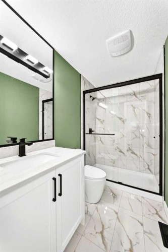 1204 Lake Sylvan Drive Se, Calgary, AB - Indoor Photo Showing Bathroom