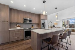 307-317 22 Avenue SW Calgary, AB T2S 3H6