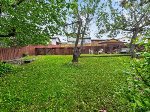 1091 Berkley Drive Nw, Calgary, AB - Outdoor