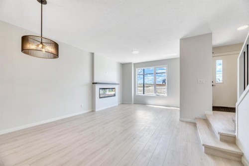 28 Mitchell Way Nw, Calgary, AB 