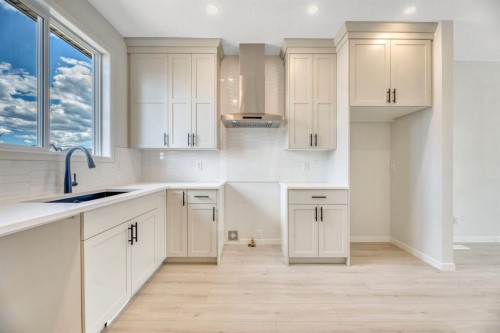 28 Mitchell Way Nw, Calgary, AB 