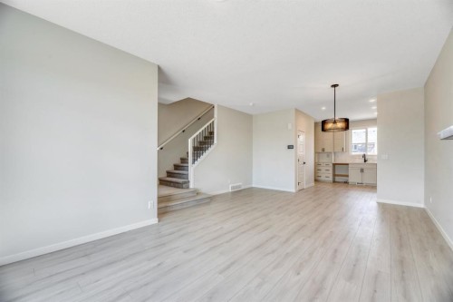 28 Mitchell Way Nw, Calgary, AB 