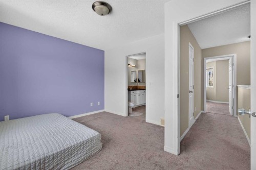 118 Royal Birch Villas Nw, Calgary, AB - Indoor Photo Showing Bedroom
