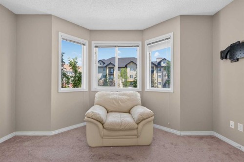 118 Royal Birch Villas Nw, Calgary, AB - Indoor