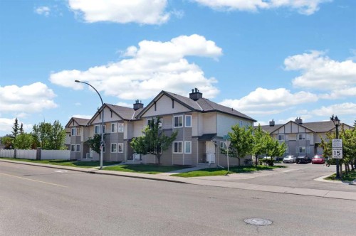 118 Royal Birch Villas Nw, Calgary, AB - Outdoor With Facade