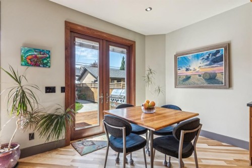 2033 Bowness Road Nw, Calgary, AB - Indoor Photo Showing Dining Room