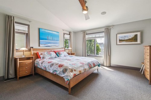 2033 Bowness Road Nw, Calgary, AB - Indoor Photo Showing Bedroom