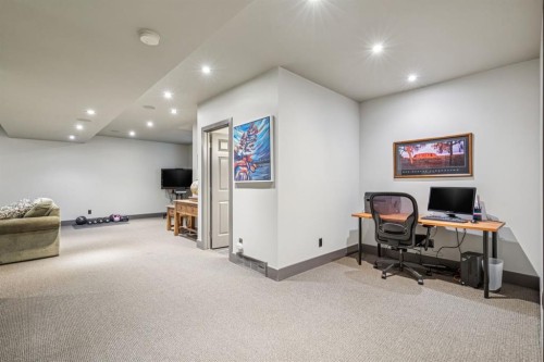 2033 Bowness Road Nw, Calgary, AB - Indoor