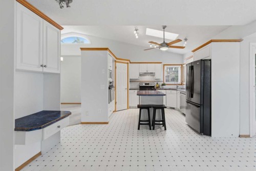58 Mountain Park Drive Se, Calgary, AB - Indoor