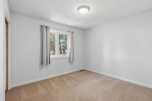 58 Mountain Park Drive Se, Calgary, AB - Indoor Photo Showing Other Room