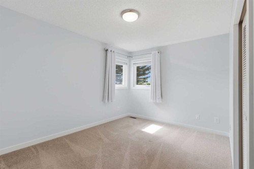 58 Mountain Park Drive Se, Calgary, AB - Indoor Photo Showing Other Room