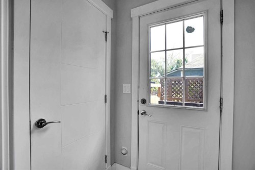 1018 20 Avenue Se, Calgary, AB - Indoor