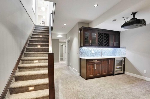 1018 20 Avenue Se, Calgary, AB - Indoor Photo Showing Other Room