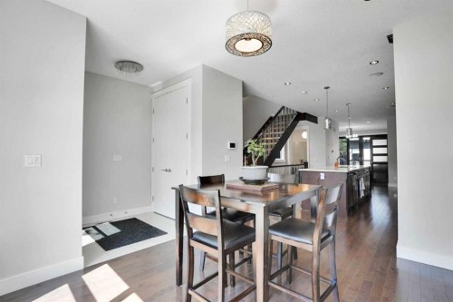 1018 20 Avenue Se, Calgary, AB - Indoor Photo Showing Dining Room