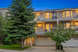 72 Sierra Morena Green SW Calgary, AB T3H 3E5