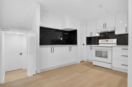 304 Beddington Circle Ne, Calgary, AB - Indoor Photo Showing Kitchen