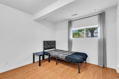 6716 37 Avenue Ne, Calgary, AB - Indoor