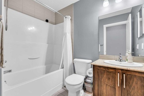 1444 Legacy Circle Se, Calgary, AB - Indoor Photo Showing Bathroom