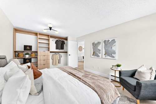3204-80 Glamis Drive Sw, Calgary, AB - Indoor Photo Showing Living Room